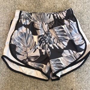 XS Nike running shorts women’s